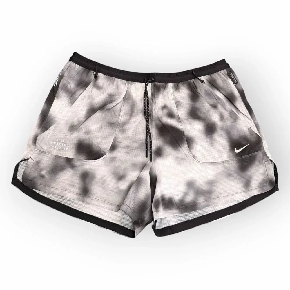 Nike Running Division Breathe Dri-FIT ADV 4'' Brief-Lined Shorts L HJ4150-010